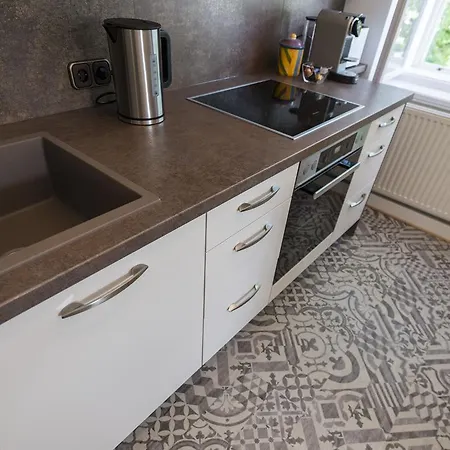 Schodterer - Adults Only *